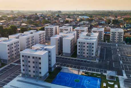 Vista aerea conjunto residencial quadra esportiva