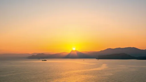 Vista mar por do sol paisagem local