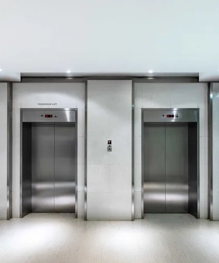 Elevadores hall social edificio