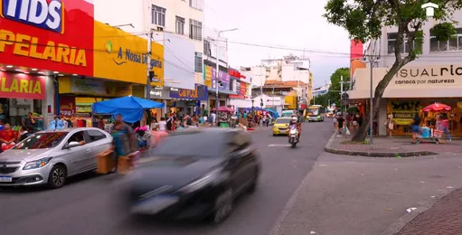 Rua comercial entorno bairro