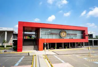 Centro comercial proximo regiao