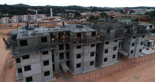 Obra em construcao vista aerea