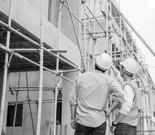 Obra construcao engenheiros andaime