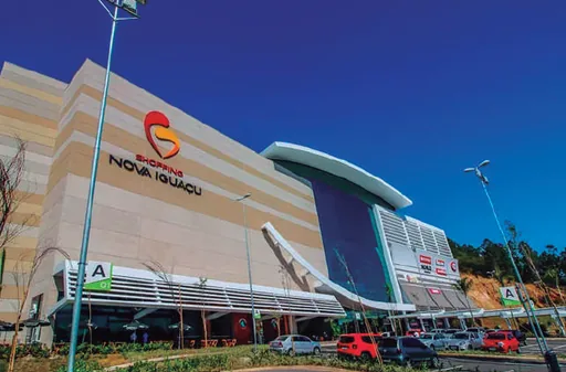 Shopping nova iguacu fachada noturna