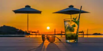 Piscina por do sol area lazer