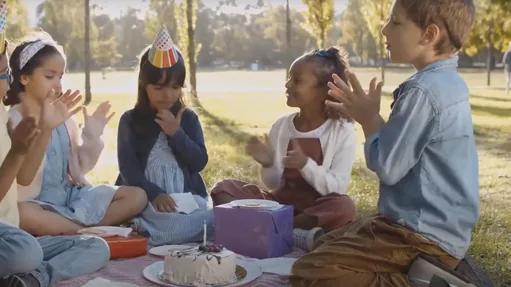 Criancas festa area verde lazer